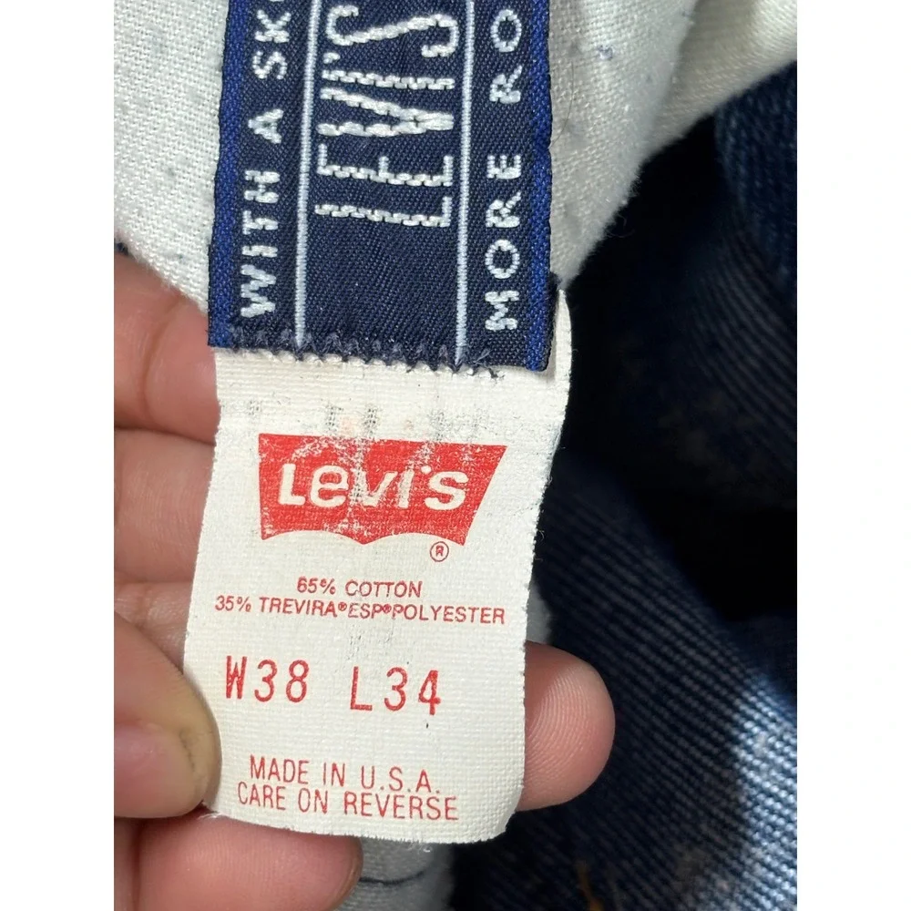 Levis measurements waist